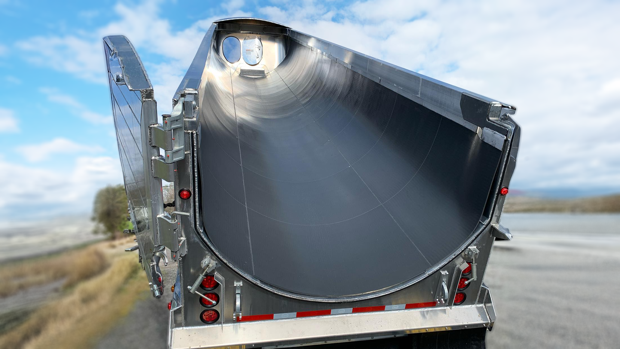 Aluminum Half Round Dump Trailer with Optional Full Liner