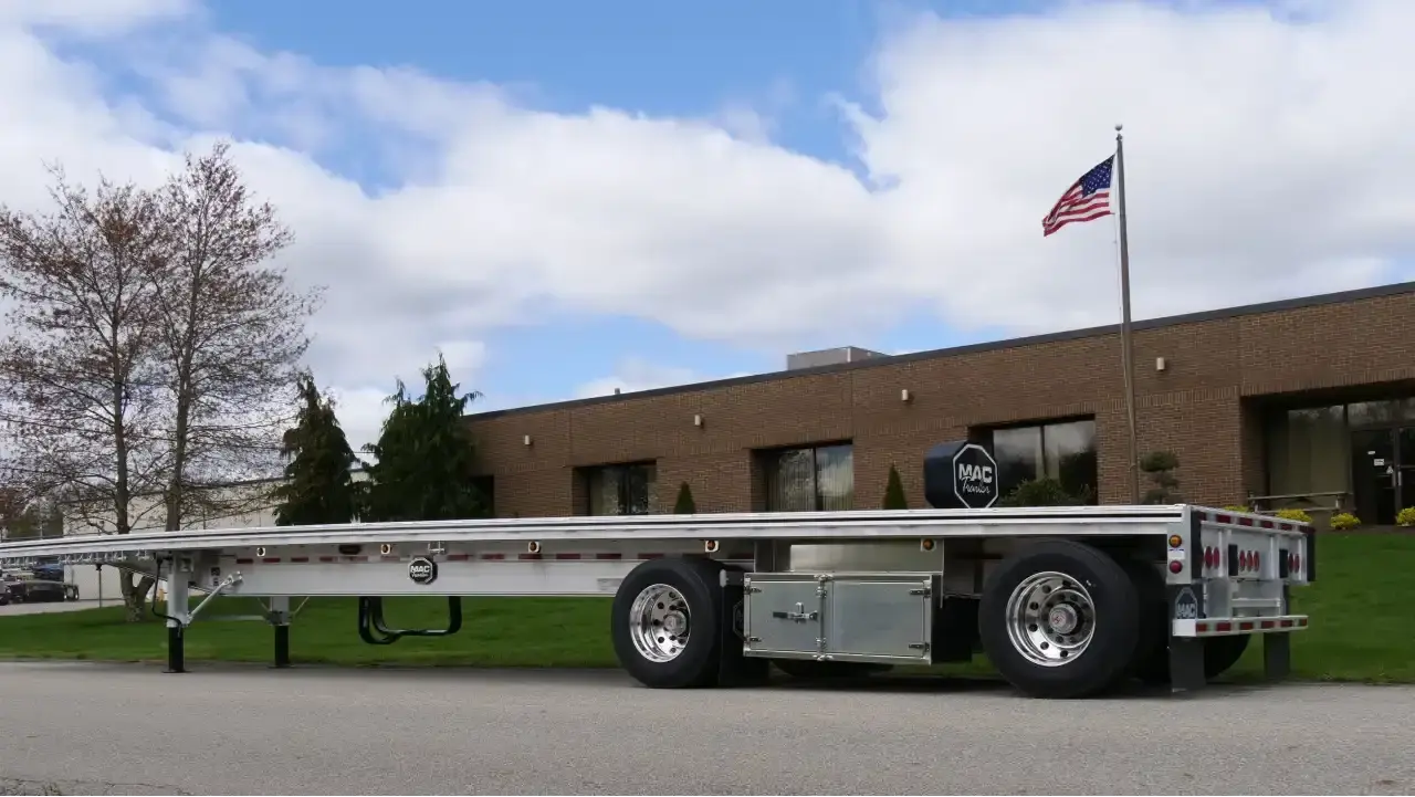 flatbed-mlp8-toolboxes